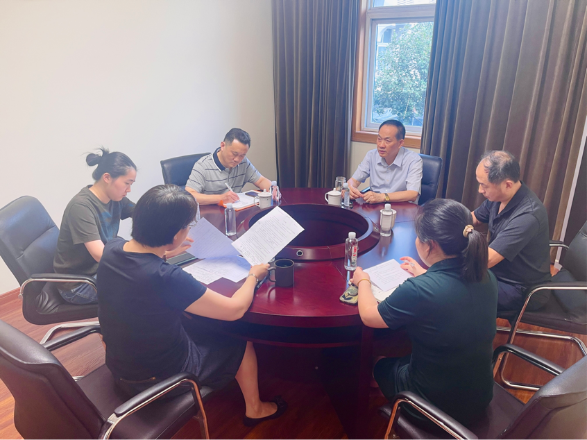 把脈市場動態(tài)，明確未來發(fā)展方向——董事長一行赴建華進出口貿(mào)易有限公司調(diào)研