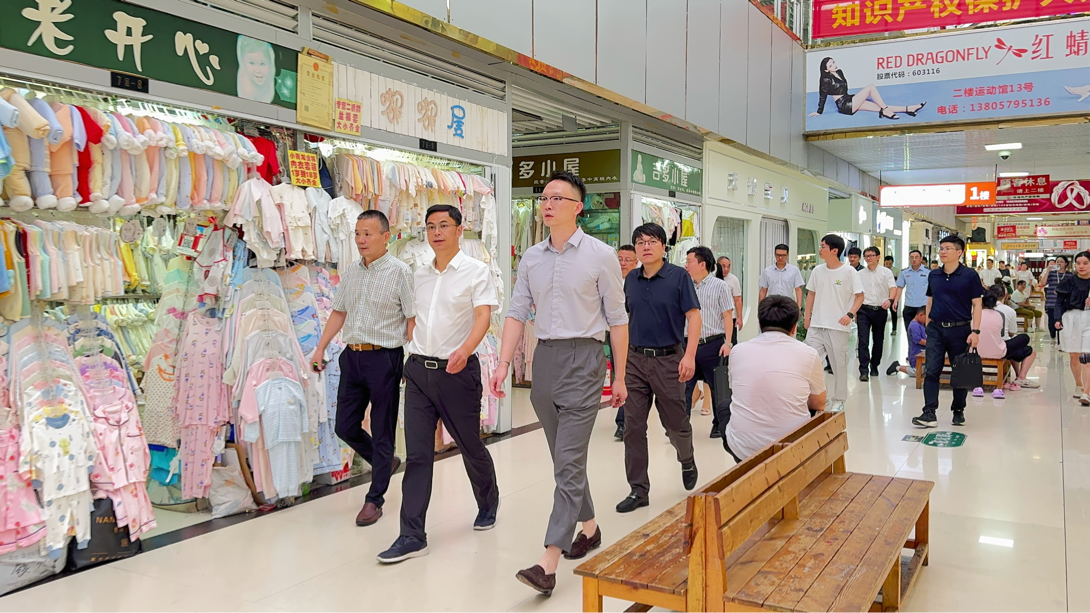 繃緊“安全弦”，把好“節(jié)前關(guān)”！拱墅區(qū)區(qū)領(lǐng)導(dǎo)蒞臨錢江商城開展節(jié)前安全生產(chǎn)檢查