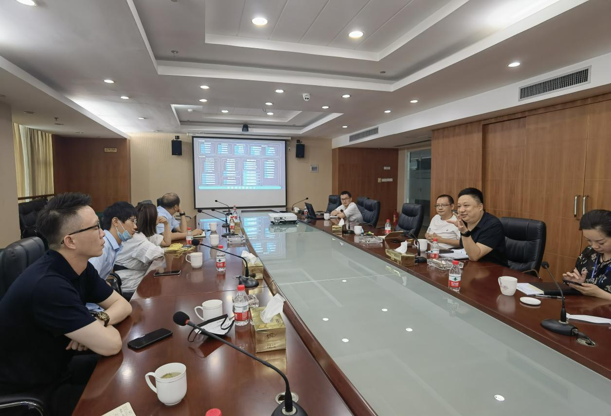 學(xué)先進(jìn)、趕先進(jìn)！錢江商城赴海寧中國(guó)皮革城考察學(xué)習(xí)智能化改造數(shù)字化轉(zhuǎn)型